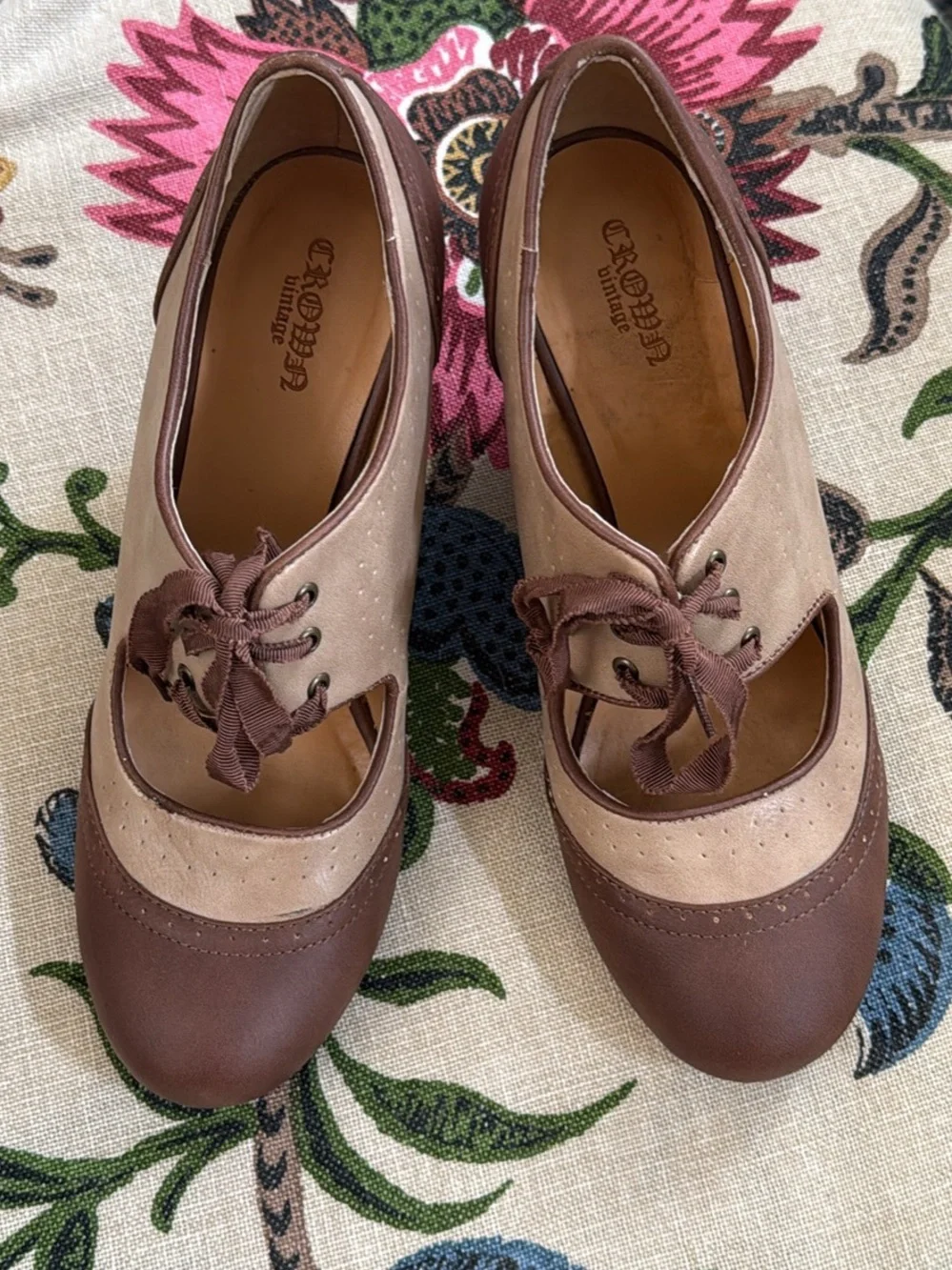Crown Vintage vintage inspired